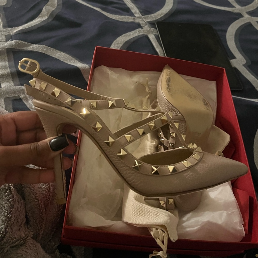 Valentino Garavani Rockstud Leather Pointed Toe Slingbacks in Beige - Picture 6 of 16
